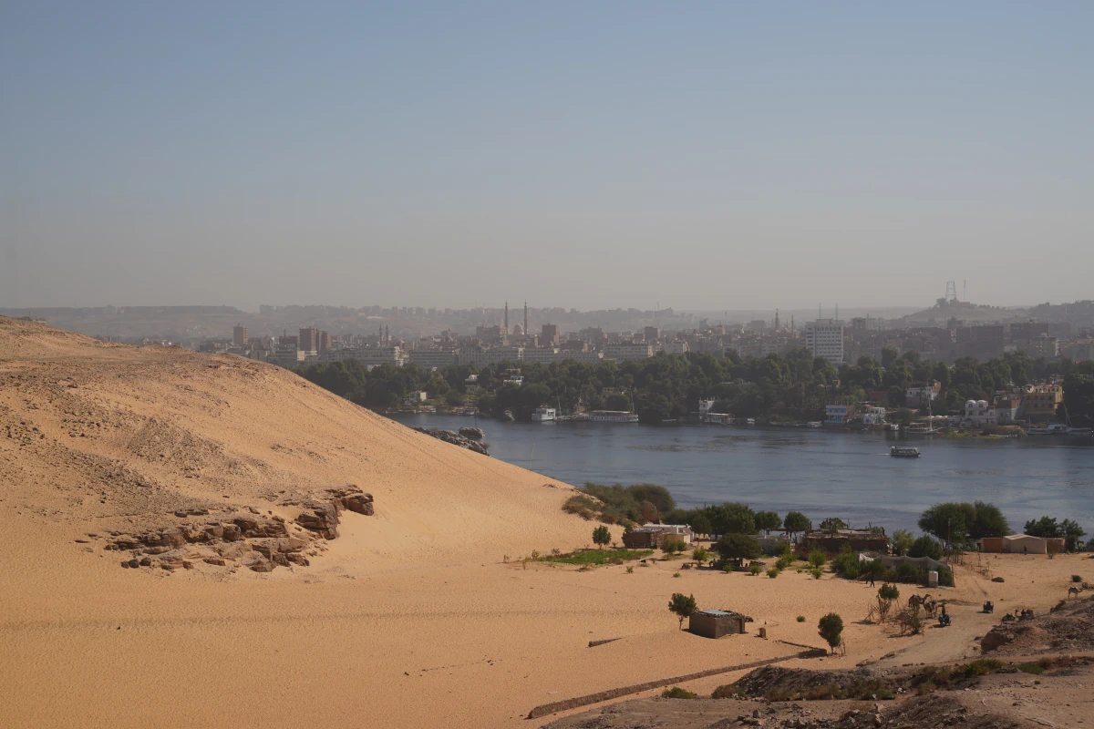 Blick vom neuen Kloster Anba Hadra auf Assuan