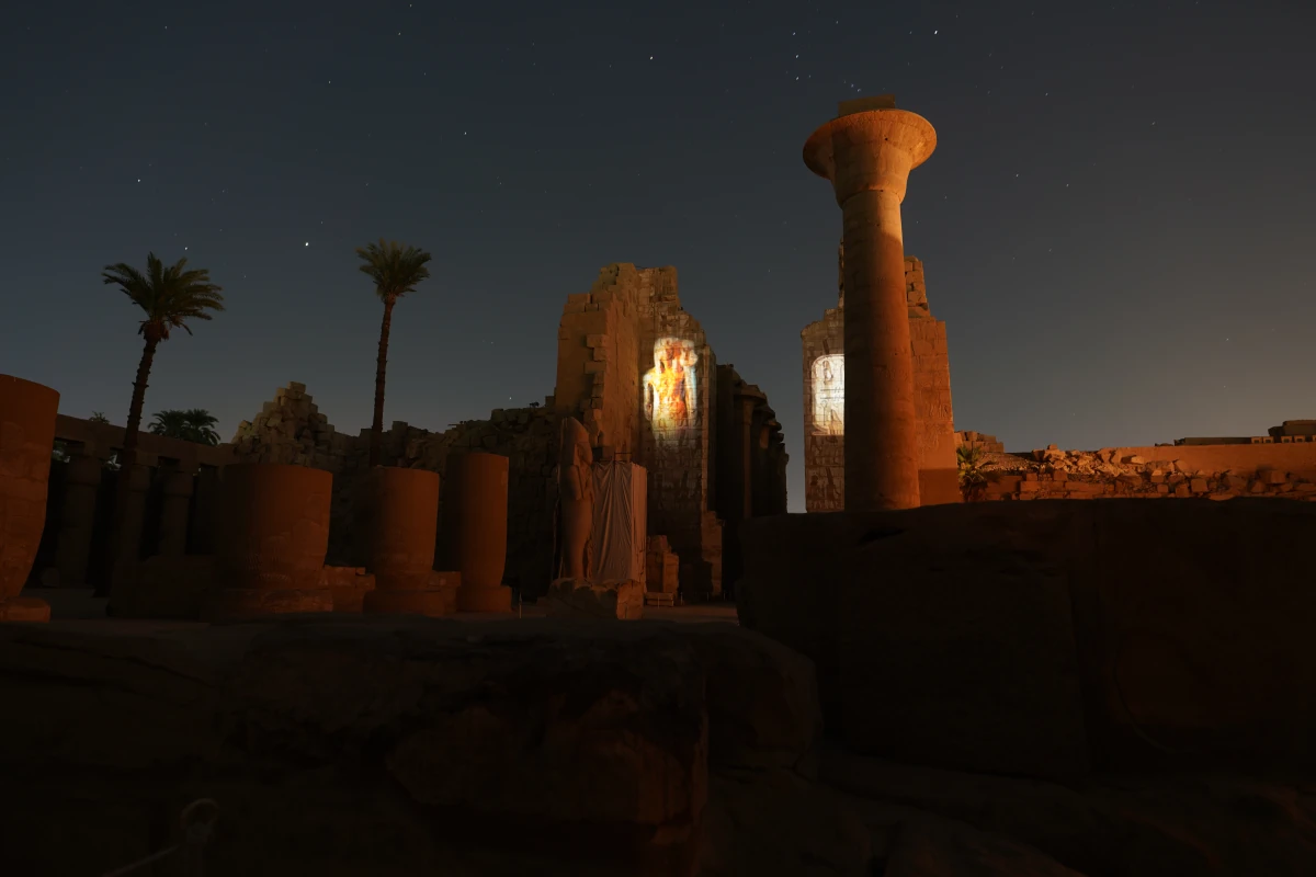 Zweiter Pylon des Karnak-Tempels während der Licht- und Ton-Show