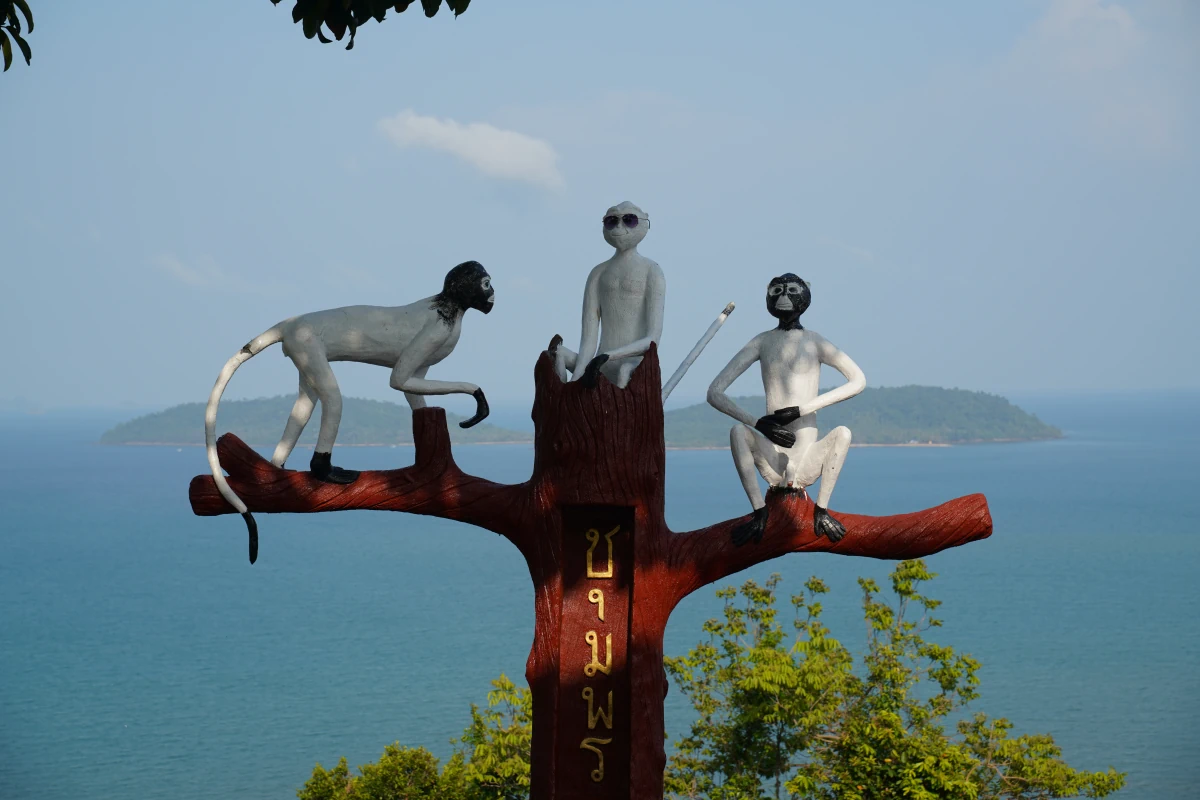 Affenskulptur von Khao Matsee