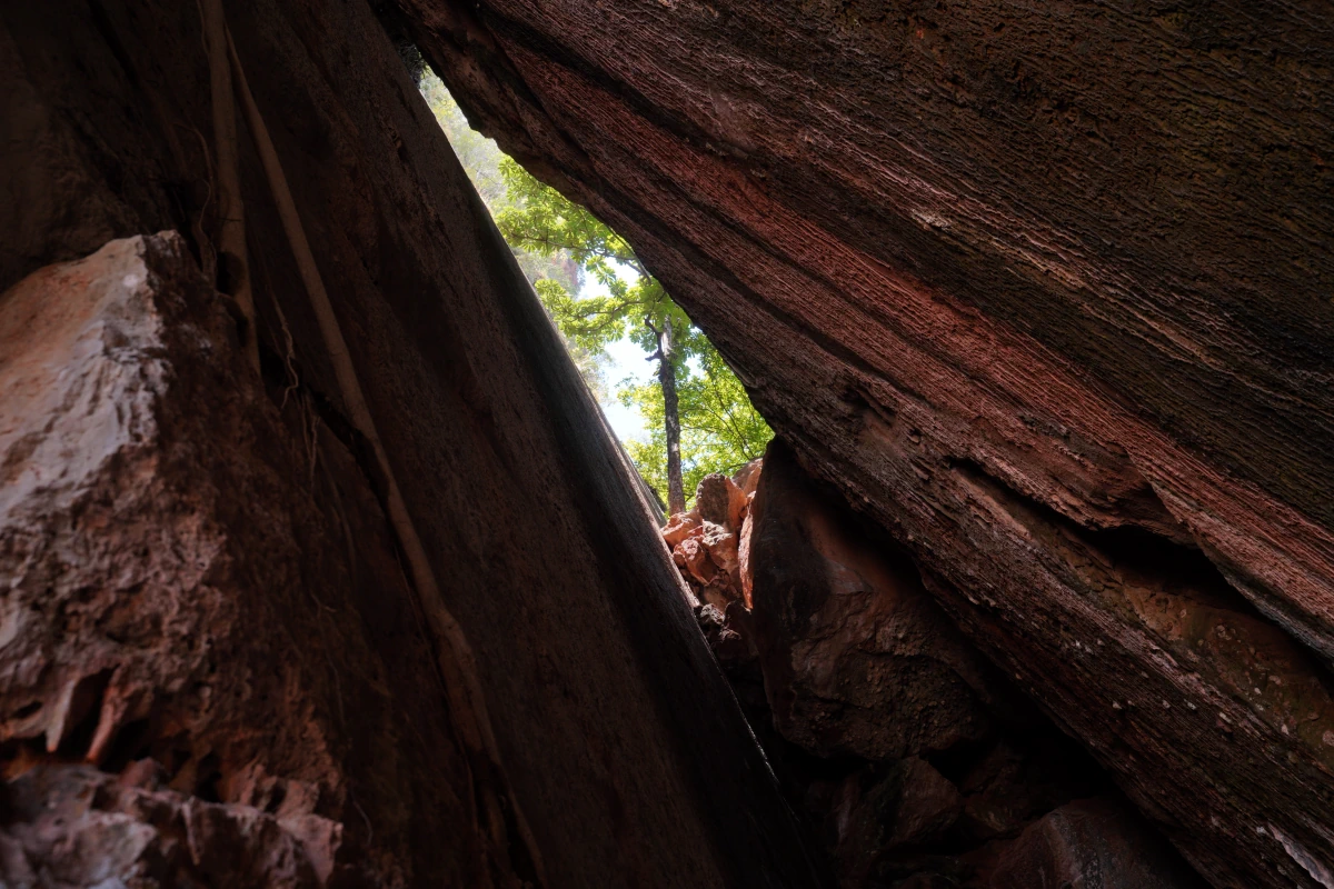 Felsspalt auf Khao Phing Kan („James-Bond-Insel“)